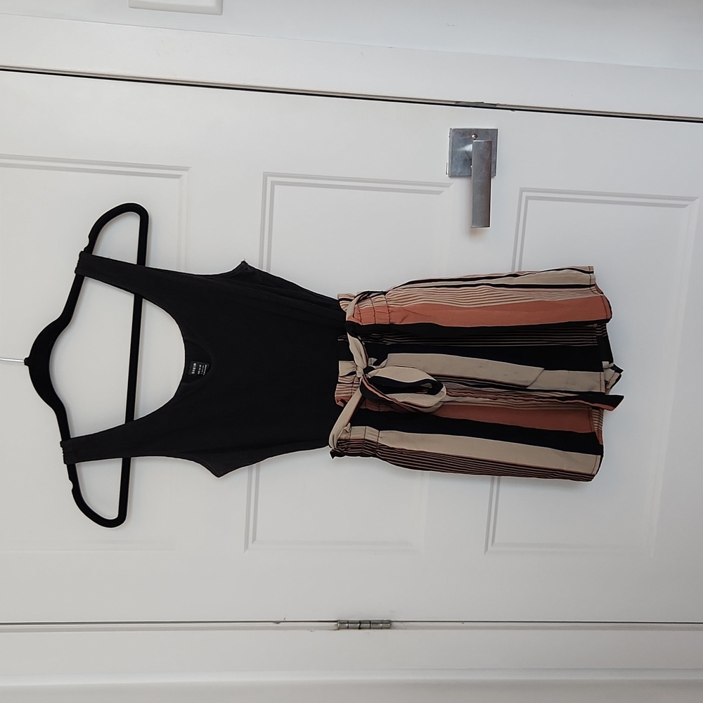 Womens jumper shorts, size large